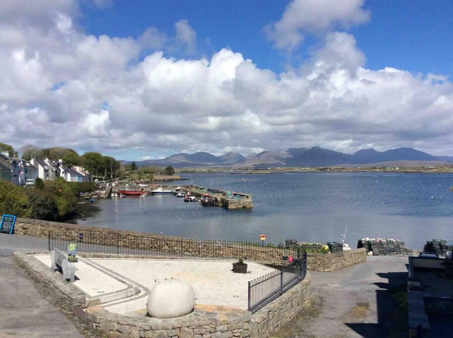 Roundstone Retreats Abbys Cottage Eksteriør billede